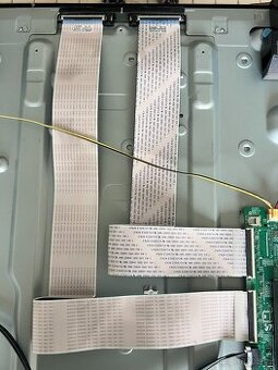 Díly do TV Samsung UE55KU6072U