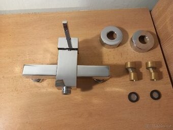 Vodovodní nástěnná sprchová baterie Artec nová