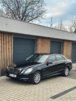 Mercedes E220