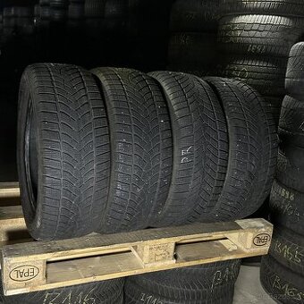 Zimní pneu 235/55 R17 103V Goodyear 5,5-6mm