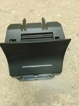 Škoda octavia  2     popelnik