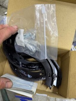 Brzdove oblozeni VW Crafter