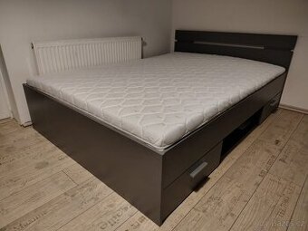 Multifunkční postel s rošty a matrací vcelku NOVÁ