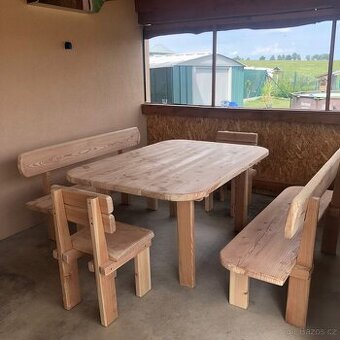 ZAHRADNÍ NÁBYTEK MASIV MODŘÍN