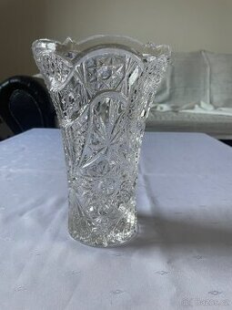 Broušená křišťálová váza – 20 cm