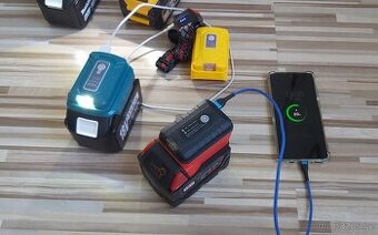 Powerbanka,Aku Milwaukee,DeWALT,Makita 18V s LED svítilnou.