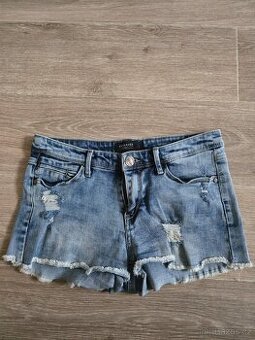 Krásné nové riflové kraťasy XS/S Reserved