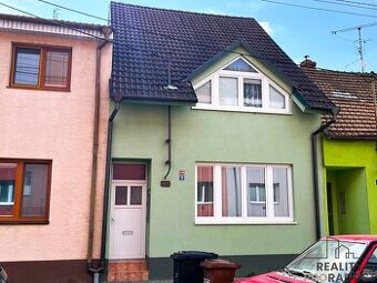 Prodej rodinný dům 5+kk se zahradou v Kyjově.
