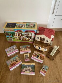 Sylvanian Families Patrový dům s červenou střechou + přísluš