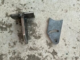 Prodám držák dynama motoru Hatz
