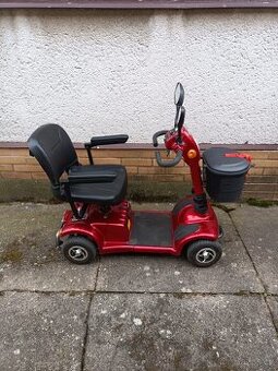 elektrický vozík pro invalidy
