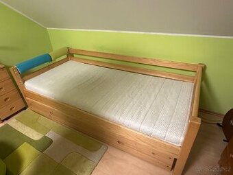 Postel s výsuvným lůžkem