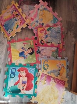 Pěnové puzzle