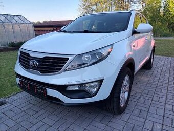 Kia Sportage 2.0CRDi 100KW AWD 2014 kamera tažné..