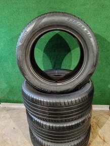 4ks letni 235/55/18 pirelli