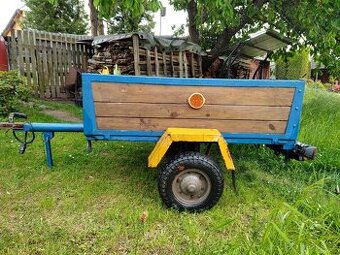 Přívěsný vozík za auto - 1