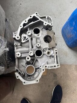Blok motoru Land Rover 2.0 TD4 PBG4D3-6015-EE