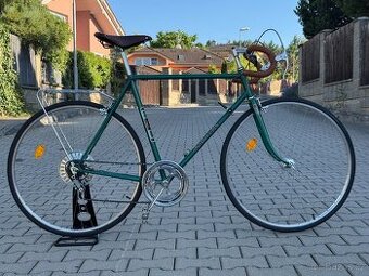 Retro silniční kolo Favorit – perfektní stav + sedlo