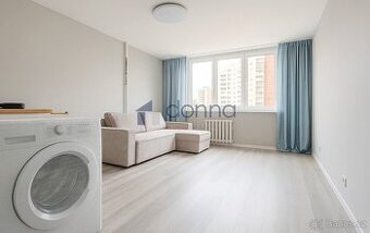 Pronájem bytu 1+kk, 25m2, ul. Děčínská, Praha 8 - Střížkov, 
