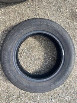 Pneu 165/70 R14