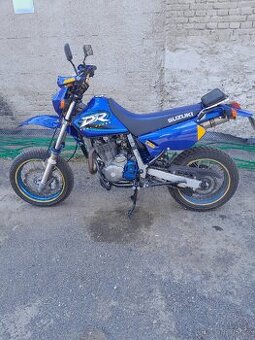Suzuki DR 650 SE Motard