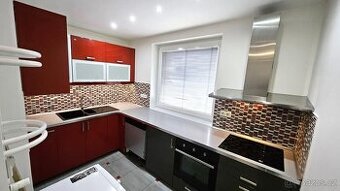 Pronájem bytu 3+1+B s balkónem, Kamenný Vrch 5276, byt č. 4,