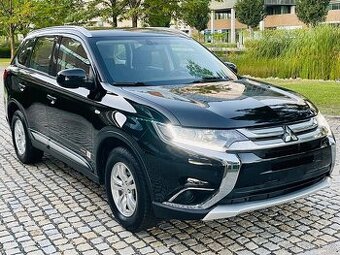 Mitsubishi Outlander 2.0i BENZÍN 2017 MANUÁL LED KAMERA 2WD