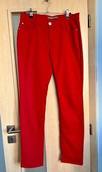 Dám. červené letní plátěné kalhoty, vel. 38, sleva 1.660 Kč