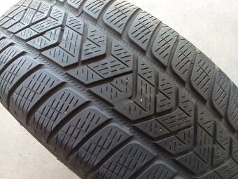 225/65 R17 PIRELLI (3020)