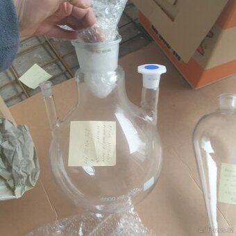 Laboratorní sklo kavalier baňka destilačni