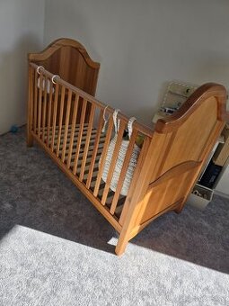 Dětská postýlka z masivu s matrací