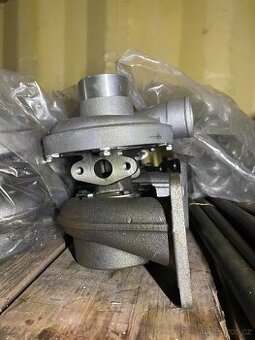 Turbína na Belarus 920 motor MMZ D243,čerpadlo naftové.