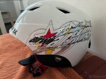 dětská helma na lyže