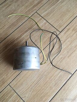 Motorek do akumulačních kamen