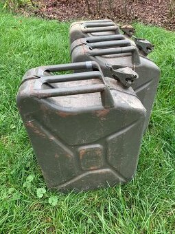 Kanystr kanystry nadoba na benzin 20l