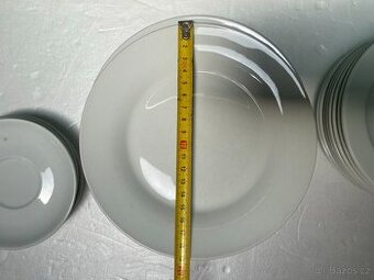 dezertních talířků