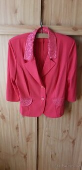 Dámský kostýmek