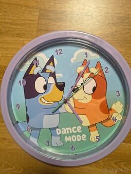 Dětské nástěnné hodiny BLUEY modro-fialové 25 cm