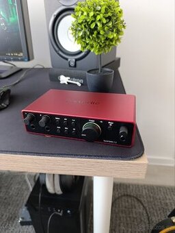Focusrite Scarlett 2i2 4th Gen Zvuková karta