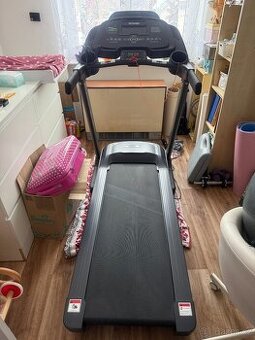 Běžecký pás HOUSEFIT SPIRO 20 iRun