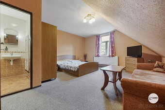 Penzion s restaurací v obci Guty s pozemkem 3170 m2