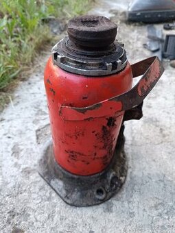 Hever panenka na opravu