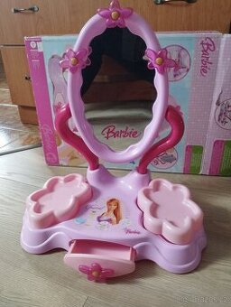 Barbie kosmetický stolek
