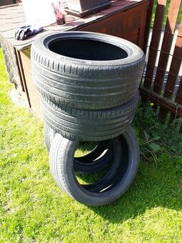 Letní pneu Barum Bravuris, 17/225/45