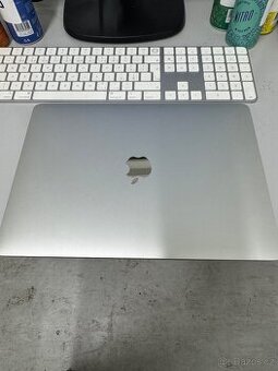 Apple MacBook Pro M1 2020 13” 8GB ram 256 SSD