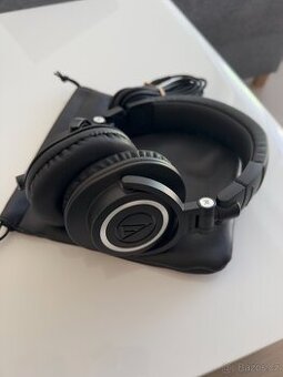 Studiová sluchátka Audio-Technica ATH-M50X - drátová