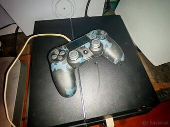 PlayStation 4 fat 500gb + ovladač + 2 náhodné hry