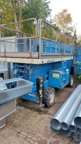 SLEVA Prodáme dieselovou nůžkovou plošinu Haulotte H18SDX - 1