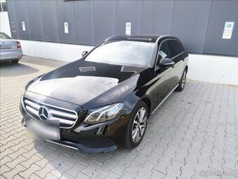 Mercedes-Benz Třídy E 2,0 Avantgarde E 220 d 4MATIC (2018)