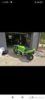 Kawasaki ninja ZX-R750